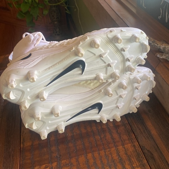 Men’s white Nike force savage pro football cleats - Picture 8 of 11